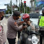 Operasi Zebra Seulawah: Polres Gayo Lues Berhasil Menilang 75 Dan Bagikan 50 Helm Bagi Pengguna Sepeda Motor Di Jalan Raya