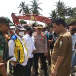 Didampingi Wakapolres, Menteri PUPR Tinjau Lokasi Banjir di Aceh Utara