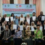 Pelaku Usaha Aceh Besar Terima Sertifikat Halal Kementerian Agama RI