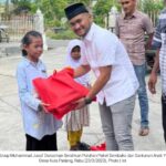 Direktur MJD Group Serahkan Puluhan Paket Sembako Anak Yatim di Gampong Kuta Padang