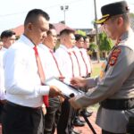 Berhasil Ungkap Kasus, 19 Personel Polres Aceh Utara Terima Reward dari Kapolres