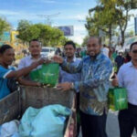 Safari Ramadhan Berkah, Bank Aceh KPO Berbagi 5.000 Paket Takjil kepada Pengguna Jalan di Banda Aceh