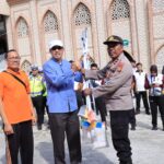 Kembali Laksanakan Program Jumat Bersih, Wakapolres : Jaga Kebersihan Dan Kenyamanan Masyarakat Beribadah